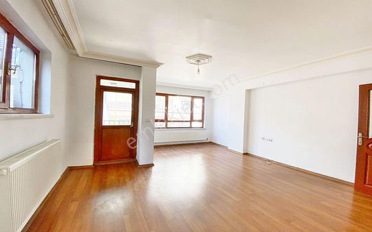 Kuşcağız'da Kat Konumunda Altında Daire Olan Emsalsiz Daire