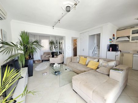 Muğla Bodrum Adabükü'nde Satılık Deniz Manzaralı Köşe Müstakil Ev