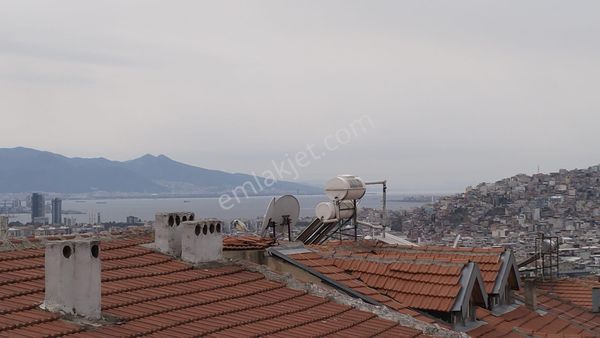 Bornova Atatürk Mah. 2+1 Kiralık İçi Yapılı Daire