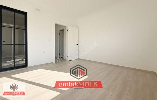 Emlakmülk'ten Fırsat İskanlı Oturuma Hazır 2+1 Satılık Daire!!