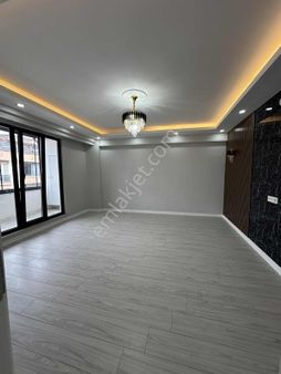 Kaymakamlık Karşısı 2+1 Kiralık Dair E