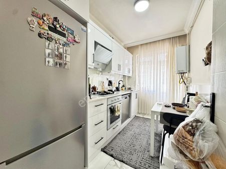 Aşağı Eğlence Mah. Giresun Cad. Paraleli Mendil Sokak'ta 2.kat Lüx Yapılı 3+1 Çift Balkon Güney Cep.