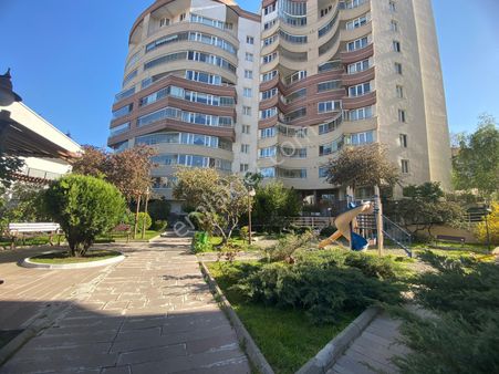 Dikmen'de Panoramik Ankara Manzaralı 8+1 Satılık Dubleks Daire