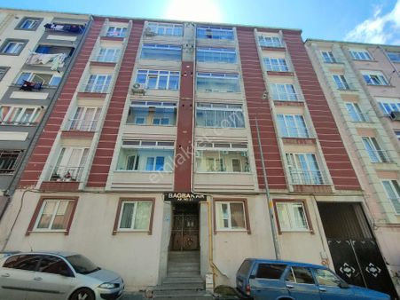 Remax Landden Kemalettin Mah Satılık Geniş 2+1 Daire (90 M² Net)