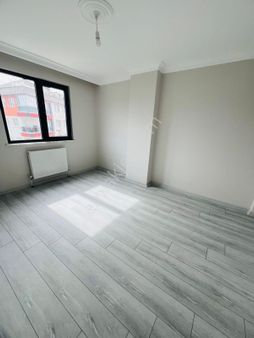 İstanbul Sancaktepe Yunusemre Mah Satlık 2+1 Ara Kat 88 M² Daire