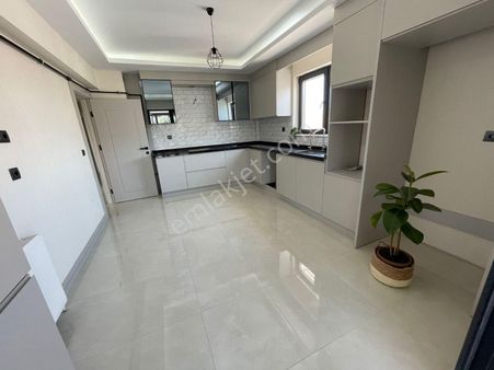 Es As 'tan Selçuklu Mh Ebeveyn Banyolu Ve Giyinme Odalı Geniş M2