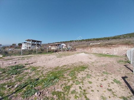 Yunusemre Üçpınar Mahallesi'nde Satılık Villa Arsa