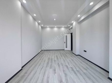 İstasyon Mahallesin De Yeni Tapu Karşısı 3+1 Daire