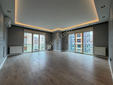 Plusofis Emlak Kozyatağı Satılık 3+1 Geniş Daire