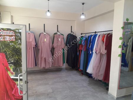 Emlak 72'den Devren Kiralık Abiye Mağazası
