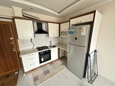 Zeki Emlak'tan Muradiye Mahallesinde 1+1 Eşyalı Kiralık Daire