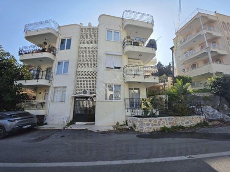 Alanya Çarşi Mahallesin’de Özel Bahçeli Geniş 1+1 Satılık Daire