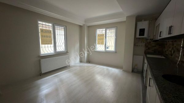 Birken Emlaktan Limon Sokakta 2+1 Bahçe Katı Kiralık Daire