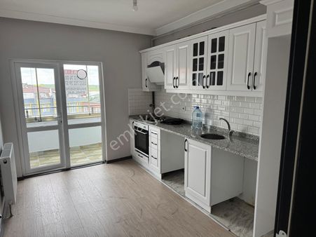 Yıldızkent’te Güney Cephe, Ara Kat, Geniş 2+1 Kiralık