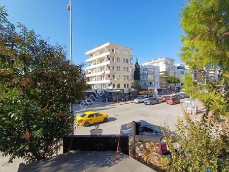 Soğuksu Adliye Yakını Anacaddede Tabela Değerli Köşe Kiralık 3+1