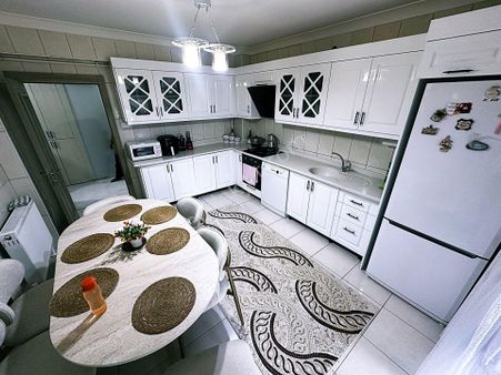 Cihandan Avcılar Karahöyük Cadde Üzeri Yapılı Satlık 3+1 Daire