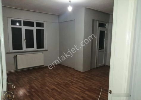 F-l Emlaktan Pendik Kaynarcada E-5 Neomarin-pendoria Avm Yakını