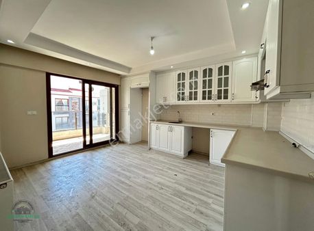 Salihlide Satılık 3+1 Doğalgazlı Asansörlü Krediye Uygun Daire