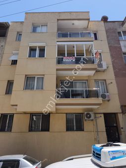 Balçovada Genç Binada J.termal Isıtmalı Arakat Satılık 2+1 Daire