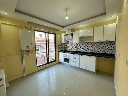 Ege Emlak'tan İspat Cami Mahallesinde Kiralık 3+1 Daire