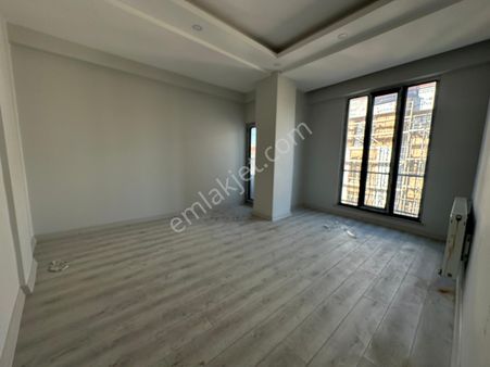 Projemax Gyo Dan Sultangazi Habipler Mahallesinde 4+2 160 M2 Dublex