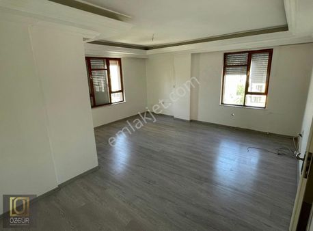Arapsuyunda 3+1 Asansörlü Arakat Katta Tek Daire