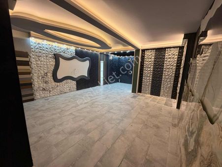 Kolçan Emlak'tan Çelebi Hastanesi Yanı 300m2 Satılık Dükkan