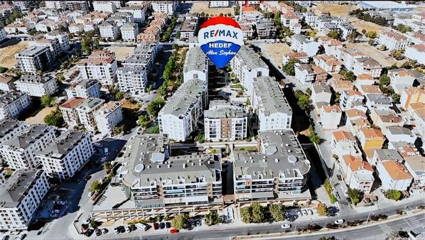 Remax Akın Seyhan Ahenk İstanbul Da Müstakil Bahçeli , Eşyalı