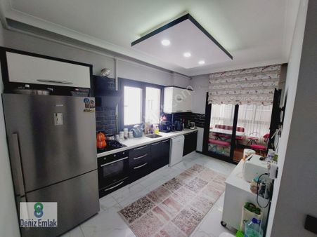 Denizden Akçayda Yeni Ebeveynli Arakat Kapalı Mutfaklı Satılık 2+1 Daire.