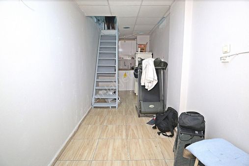 Simge'den İnönü Caddesine Yakın İki Katlı Batarlı İşyeri