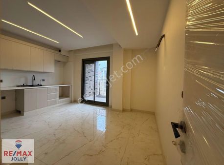 Saunalı Akıllı Ev | 3+1 140m² Dubleks | Bahçelievler 490 Sk.