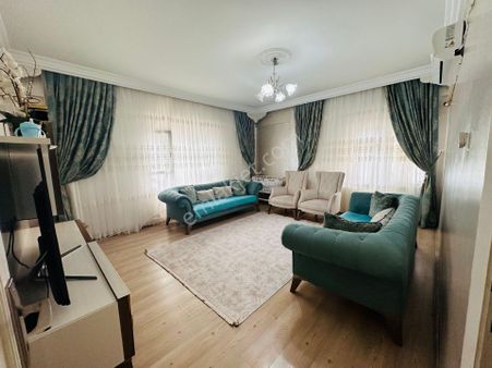 Dinç Emlaktan Satılık 3+1 Ravza Konumlu Emirgan Caddesi