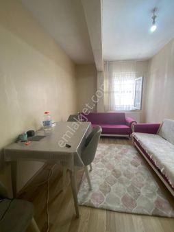 Esenler Davutpaşa Atatürk Caddesinde 2+1/80m2/yüksek Giriş Satılık Da,re