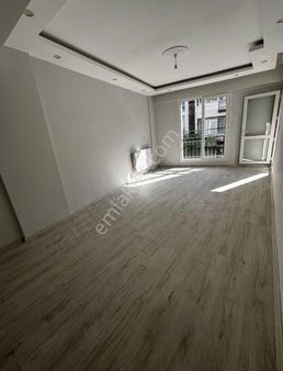 Saruhanlı Merkezde Arakat Geniş 2+1 Kapalı Mutfak Kiralık Daire