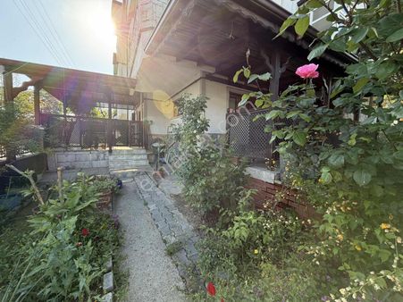 Satılık 8+2 Villa Müstakil Giriş Ve Bahçe Remax Ay