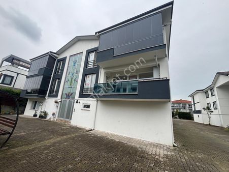 Arabacıalanı Mah.site İçerisinde Geniş Ferah Kiralık 4+1 Dubleks