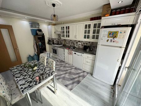 Zeki Emlak'tan Manisa/yunusemre Yenimahalle'de 2+1 Kapalı Mutfak Satılık Daire