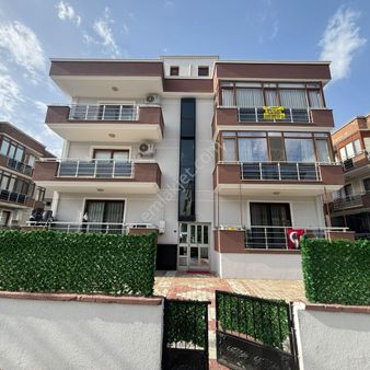 Menderes Turyap'tan Gölcükler Mh. Pazaryeri Arkası 2+1 Satılık