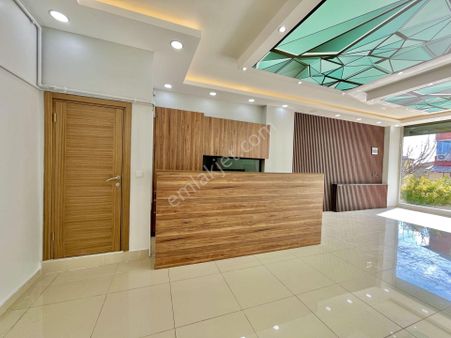 Kartal Cumhuriyet Mahallesi Kiralık Depolu Dükkan