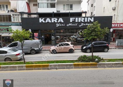 Kıralık Kuşadası Merkez Adnan Menderes Bulvarı 400 M2 Dükkan