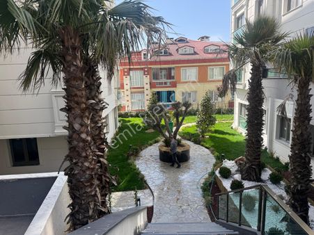 Barış'tan Site İçerisinde Göl-deniz Manzaralı Lüks 3+1 Daire