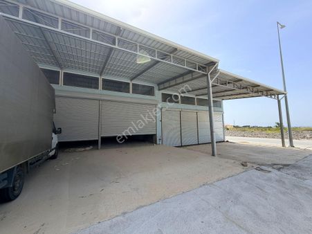 Emlakparktan Yeni Sanayide Önlü Arkalı 4 Adet Kiralık Köşe Dükkan