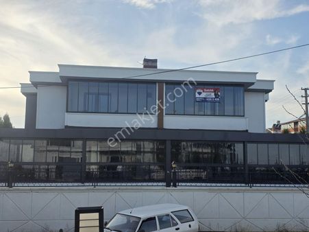 Remax Parla Naciye Arapoğlu'ndan Alanlı 'da Fırsat Satılık Villa