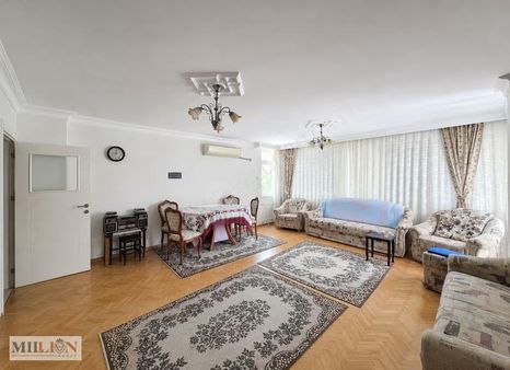 Altınkum Da Geniş 3+1 Denize Yürüme Mesafesinde Satılık Daire