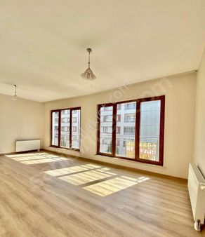 Akgedik Zeki Emlak'tan Yunusemre Toki Konutlarında 1. Etap'ta Kiralık 3+1 Ara Kat Daire