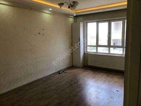 Arena Hotel Arkasında Satlık Krediye Uygun Kombili 2+1 Daire