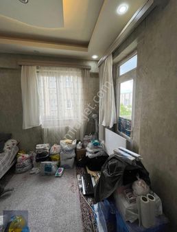 Binevler Civarı 1+1 Balkonlu Kiracılı Satılık Stüdyo Daire