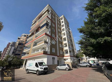 Nora'dan Cadde Üzeri Havuzlu Doğalgazlı Geniş Daire
