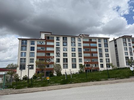 Üniversite Yolunda 4+1 Daire İsteyenlere --- Burcu Emlaktan