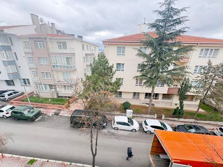 Göral Emlak Name Sok. Ön 3+1+2 Banyo Yeni Full Yapılı 3.kat Boş